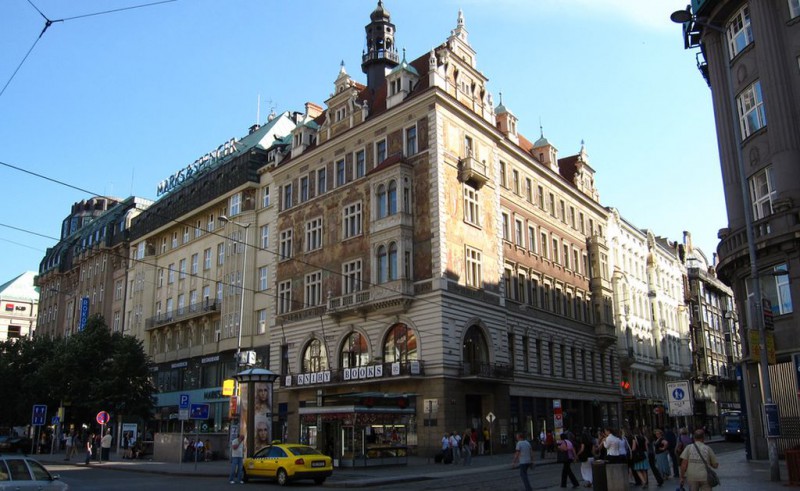 Дом Виела (Wiehlův dům) Дом Виегла (Wiehlův dům)