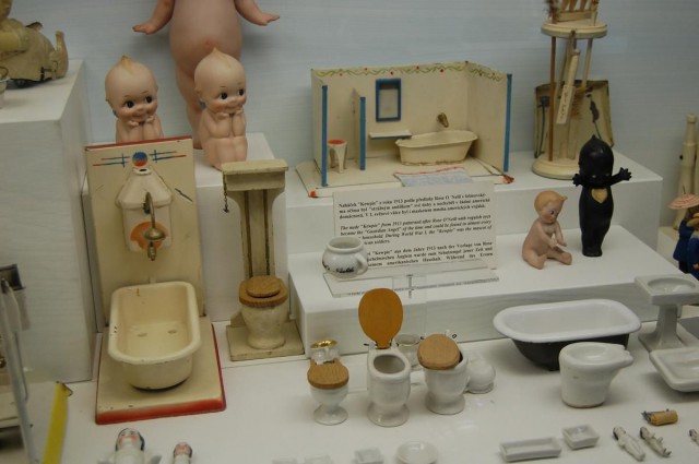 Музей игрушек (Museum hraček) Музей игрушек (Museum hraček)