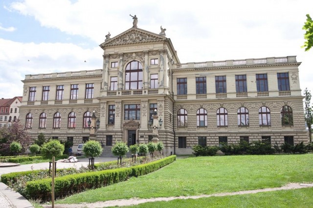 Городской исторический музей (Muzeum hlavního města Prahy) Городской исторический музей (Muzeum hlavního města Prahy)