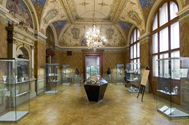 Музей прикладного искусства (Uměleckoprůmyslové muzeum) Музей прикладного искусства (Uměleckoprůmyslové muzeum)
