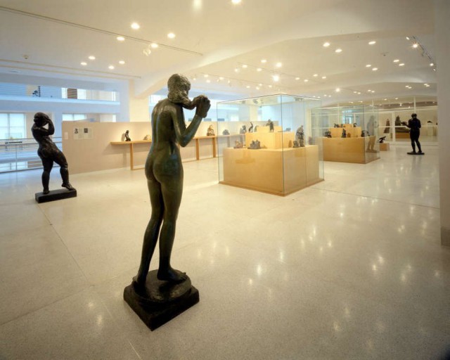 Дворец ярмарок - Музей современного искусства (Veletržní palác - Muzeum moderního a současného umění) Дворец ярмарок - Музей современного искусства (Veletržní palác - Muzeum moderního a současného umění)