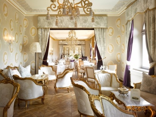 Замок Шато Мцелы (Chateau Mcely)
