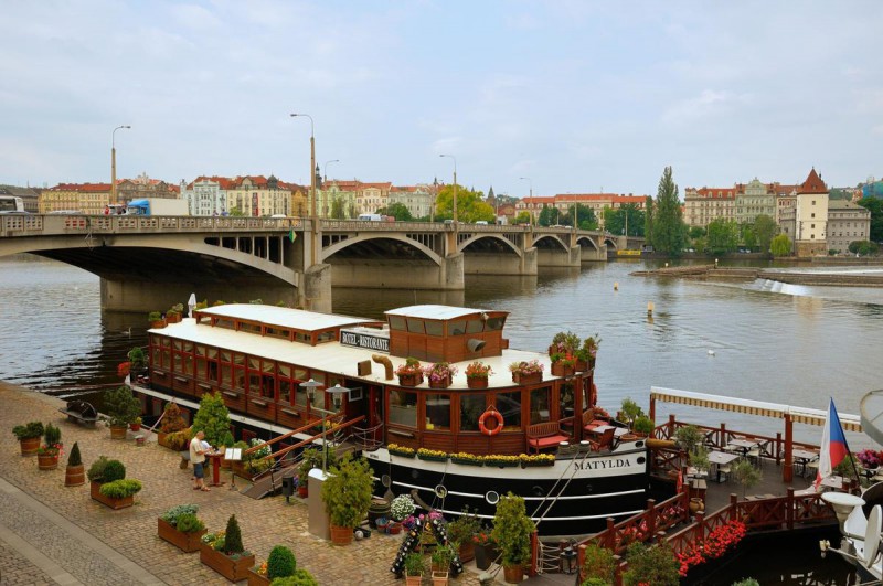Йираскув мост (Jiráskův most)