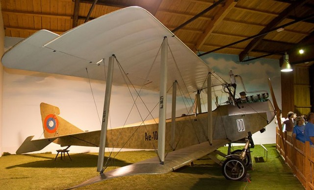 Музей авиации Кбелы (Letecké muzeum Kbely) Музей авиации Кбелы (Letecké muzeum Kbely)
