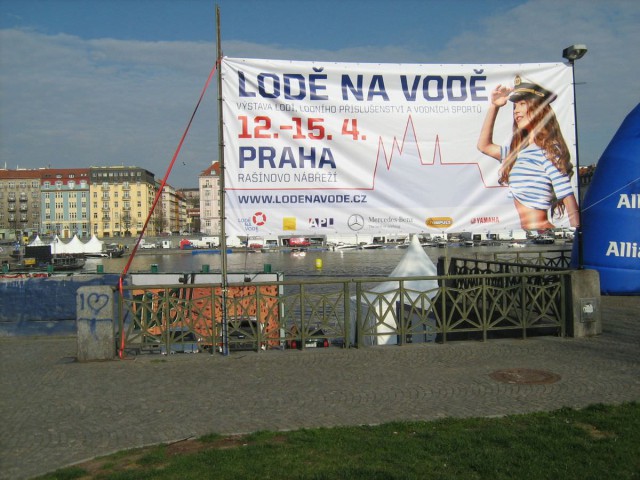 Выставка катеров и яхт 2012 (LODĚ NA VODĚ 2012)