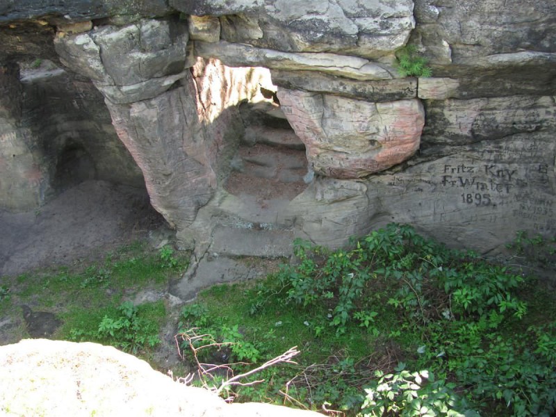 Cкальный замок Фалкенштейн (skalní hrad Falkenštejn)