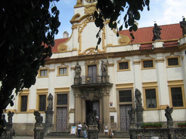 Лорета Лорета