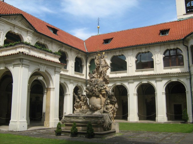 Лорета Лорета