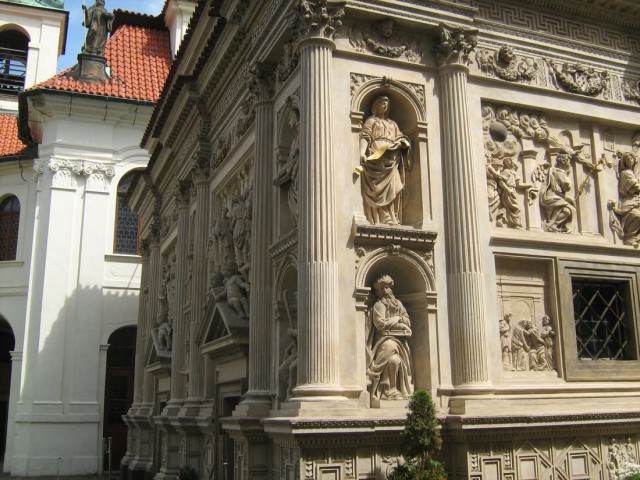 Лорета Лорета