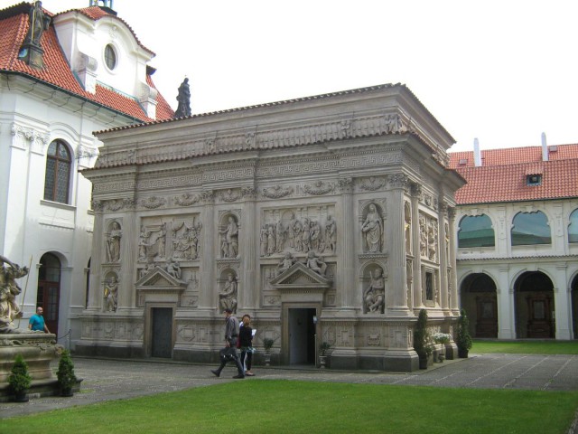 Лорета Лорета