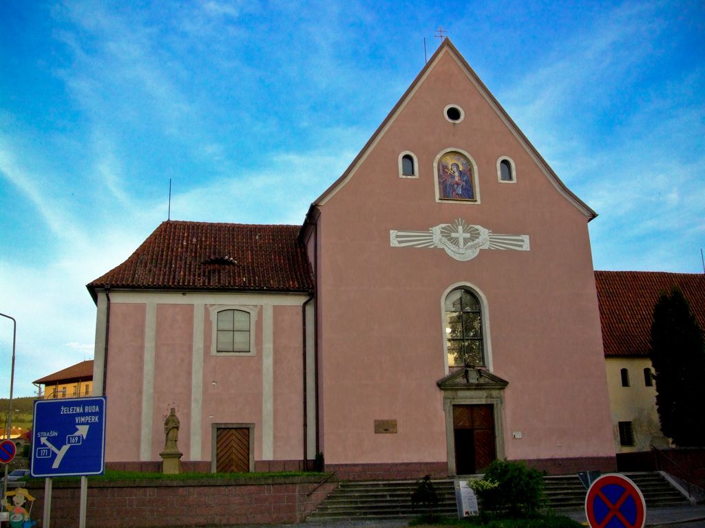 Церковь Св. Феликса и Монастырь капуцинов (Kostel svatého Felixe a kapucínský klášter[editovat)