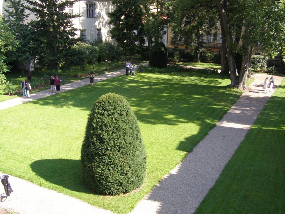 Буквойский дворец (Buquoyský palác)