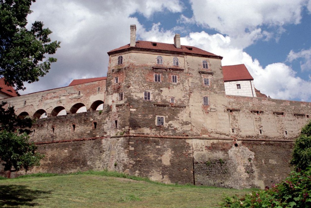 Горшовски Тын (Horšovský Týn) Стены замка Горшовски Тын