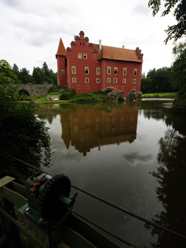 Замок Червена Лгота (zámek Červená Lhota) Замок Червена Лгота (zámek Červená Lhota)