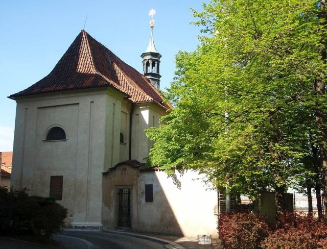 Церковь св. Косьмы и Дамиана (kostel sv. Kosmy a Damiána) Церковь св. Косьмы и Дамиана (kostel sv. Kosmy a Damiána)