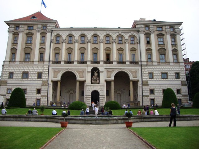 Сад Чернинского дворца (Černínský palác) Сад Чернинского дворца (Černínský palác)