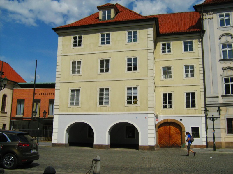 Каролинум