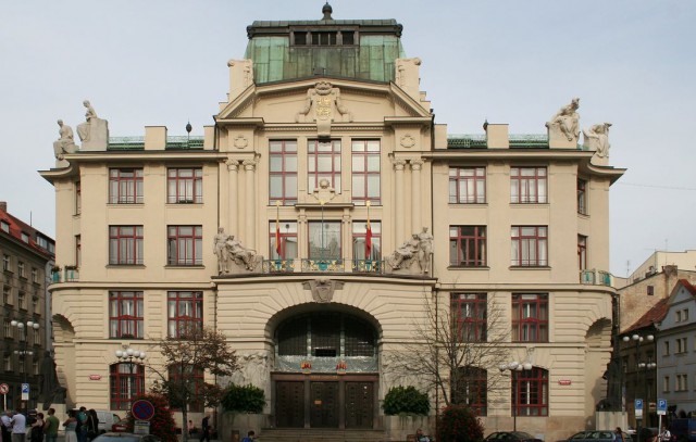 Резиденцию мэра (Magistrát hlavního města Prahy) Резиденцию мэра (Magistrát hlavního města Prahy)