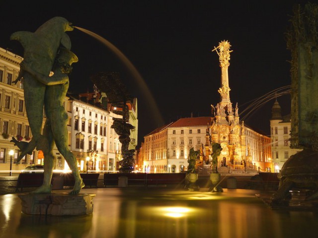 Колонна Пресвятой Троицы (Sloup Nejsvětější Trojice v Olomouci) Колонна Пресвятой Троицы (Sloup Nejsvětější Trojice v Olomouci)
