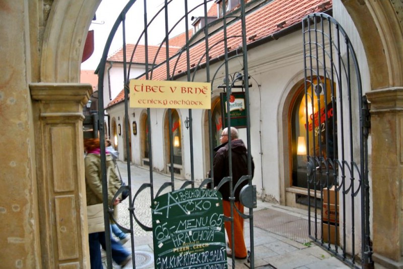 В пивной "У Рыцаря" (U Rytíře) В пивной "У Рыцаря" (U Rytíře)