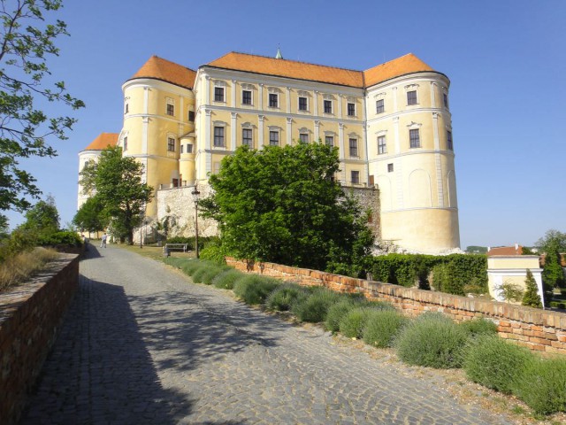 Микулов Микулов