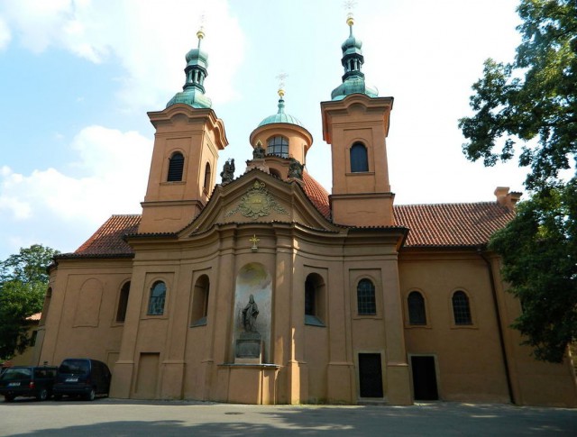 Костёл св. Вавржинца (Kostel sv. Vavřince) или Лаврентия на Петршинском холме. Костёл св. Вавржинца (Kostel sv. Vavřince) или Лаврентия на Петршинском холме.