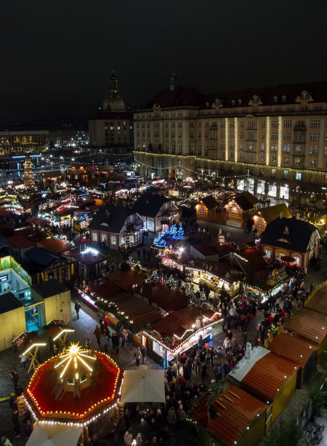 Рождественский рынок Штрицельмаркт (Striezelmarkt) Рождественский рынок Штрицельмаркт (Striezelmarkt)