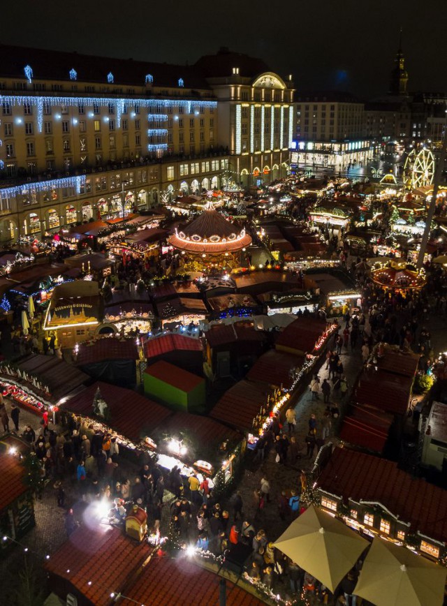 Рождественский рынок Штрицельмаркт (Striezelmarkt) Рождественский рынок Штрицельмаркт (Striezelmarkt)