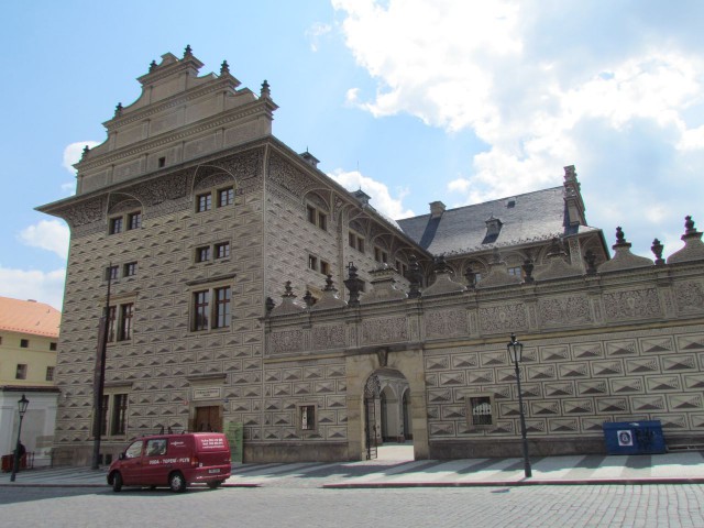 Шварценбергский дворец (Schwarzenberský palác) Шварценбергский дворец (Schwarzenberský palác)