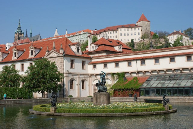 Валленштейнский дворец (Valdštejnský palác). Валленштейнский дворец (Valdštejnský palác).