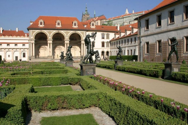 Валленштейнский дворец в Праге (Valdštejnský palác)