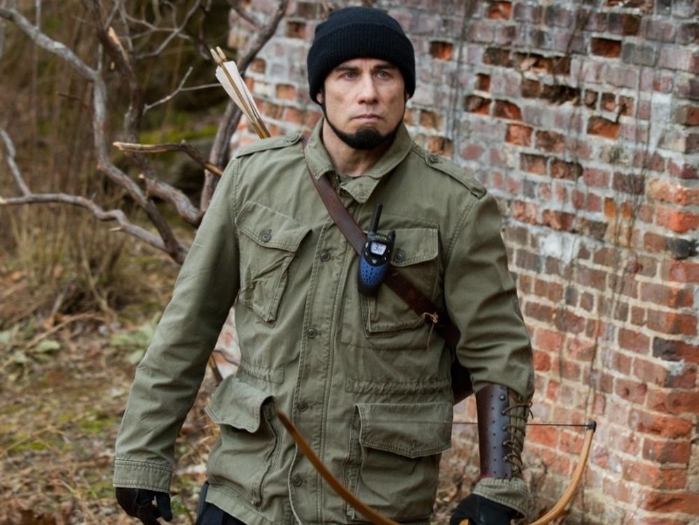 Траволта представит свою новую актерскую работу Killing season («Шрапнель») о ветеранах войны в Боснии, так же его ожидает вручение национальной премии Карловарского кинофестиваля «За вклад в мировое киноискусство»