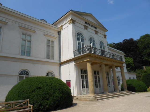 Летний дворец Кинских (Letohrádek Kinských)