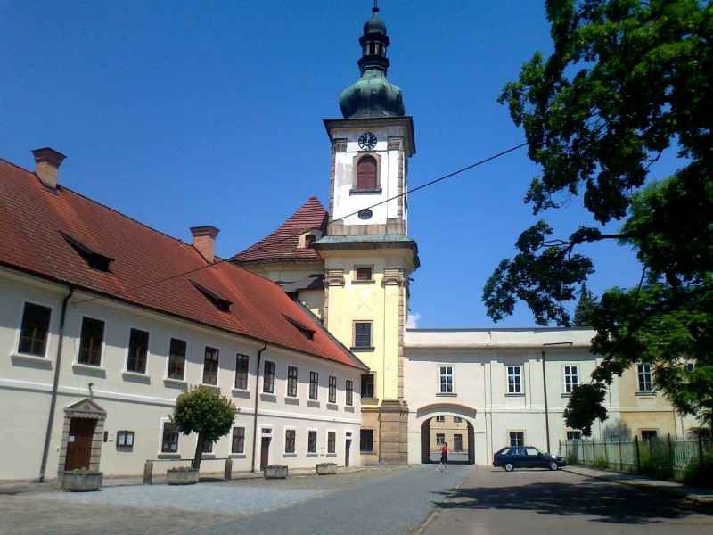 Смиржицкий замок (Zámek Smiřice)