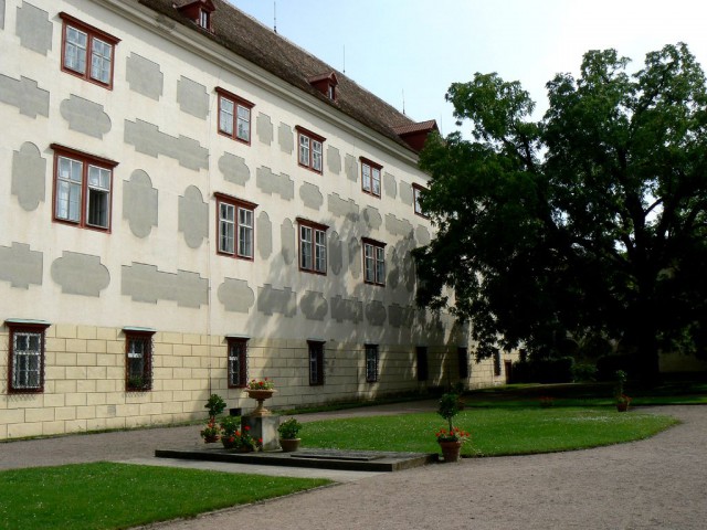 Опочненский замок (Opočenský zámek)