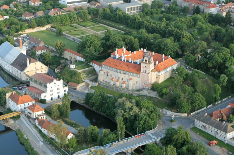 Замок и парк