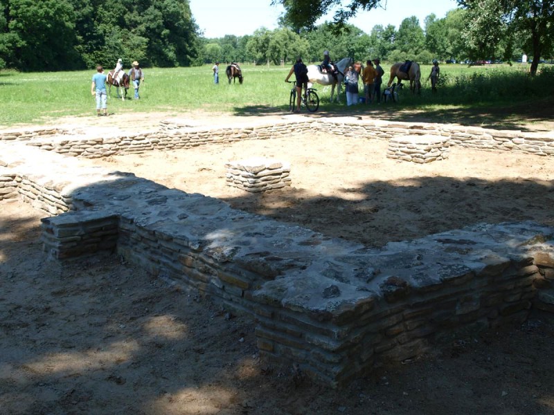 Славянское поселение Микулчице (Slovanské hradiště Mikulčice)