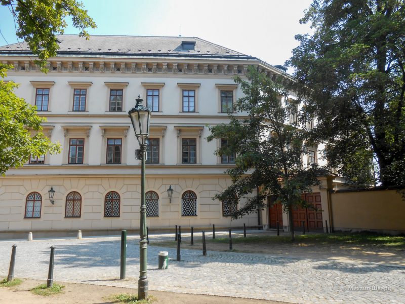 Лихтенштейнский дворец на острове Кампа (Lichtenštejnský palác)