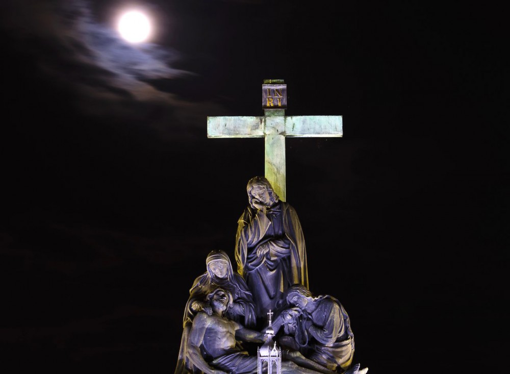 Пьета (Pieta)