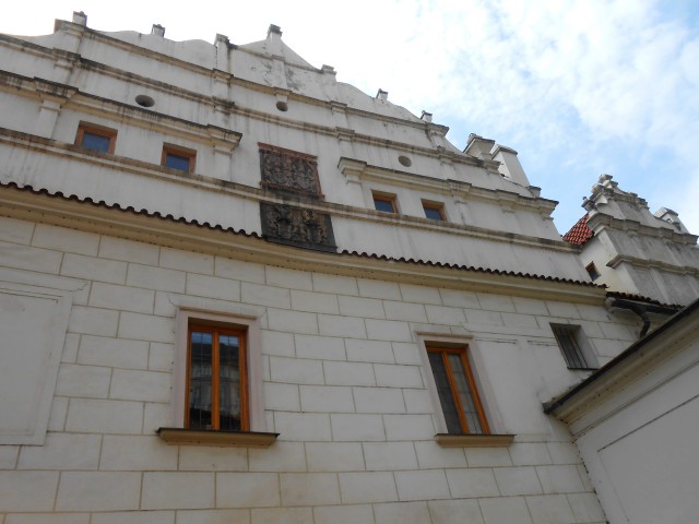 Тун-Гогенштейнский дворец (Thun-Hohenštejnský palác)