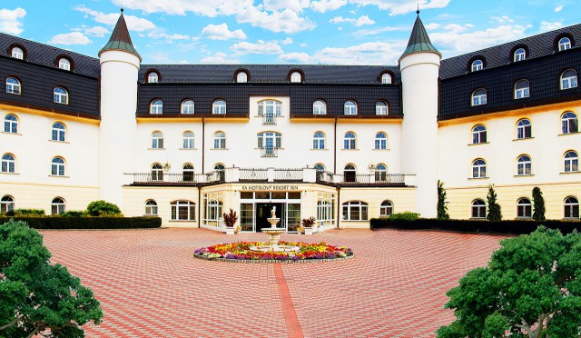 Отельный комплекс в замковом стиле SEN 5*