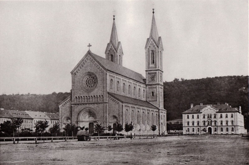 Фотография церкви, сделанная в 1868 году