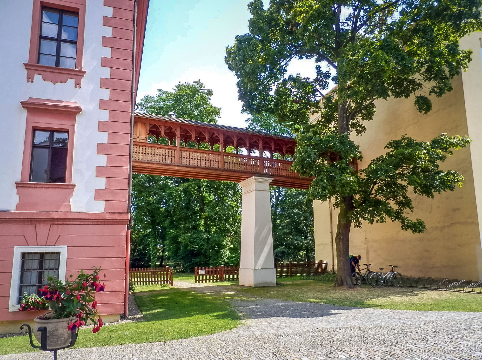 Галерея