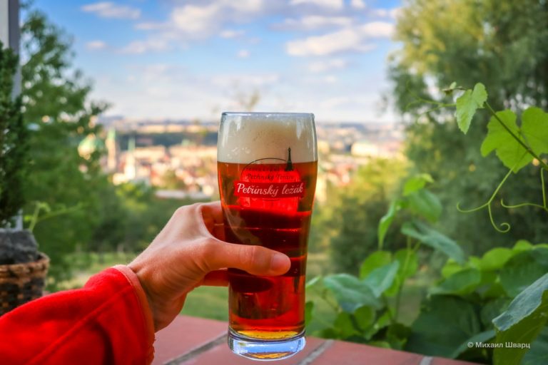 Пиво в ресторане Petřínské terasy