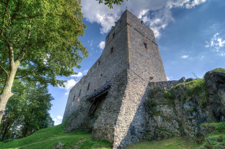 Замок Радине (Zamek Radyně)