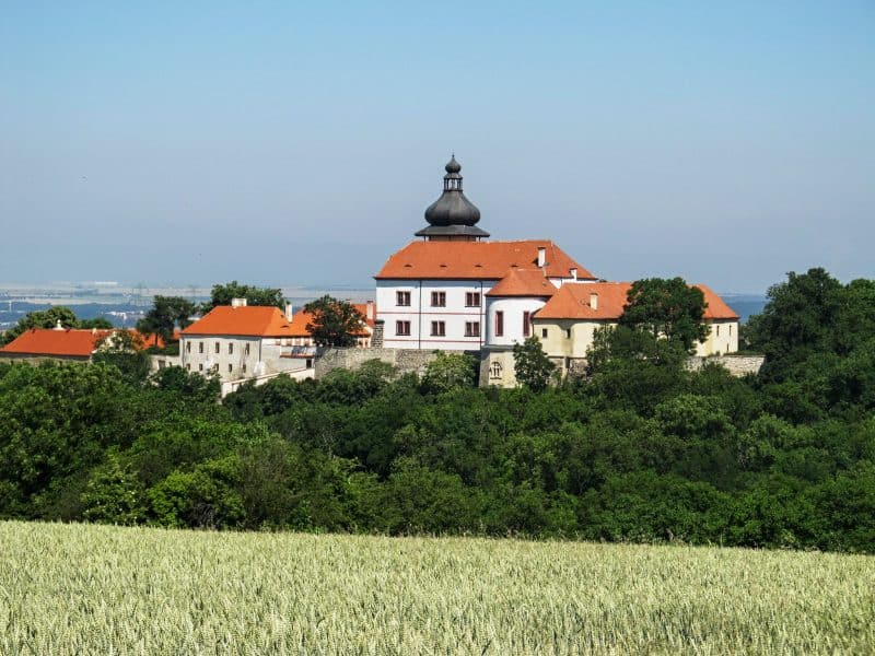 Замок Нови Град (Zámek Nový Hrad)