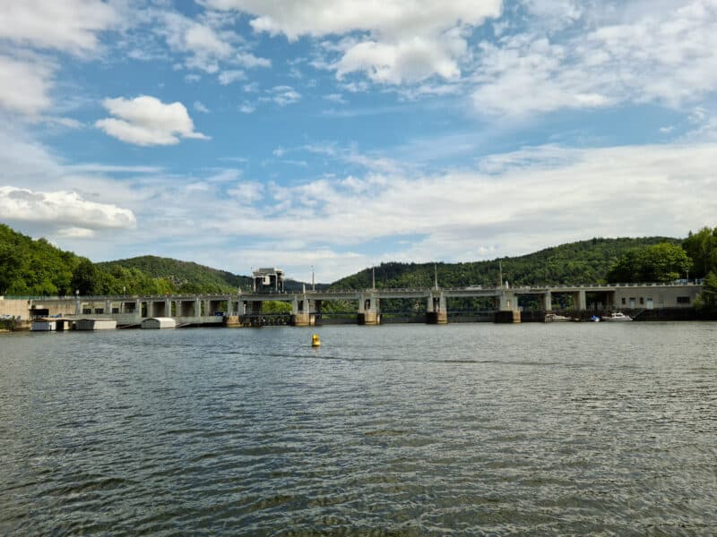 Плотина в Слапах